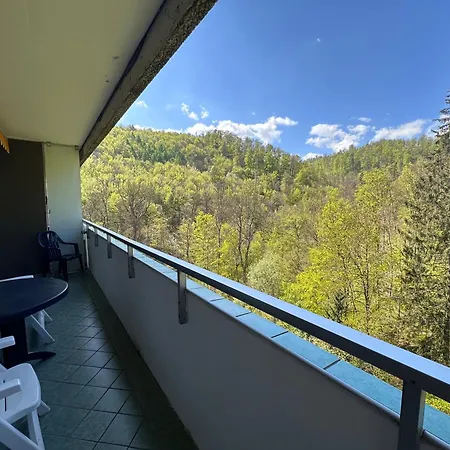 Waldblick - - Schwimmbad Und Sauna *