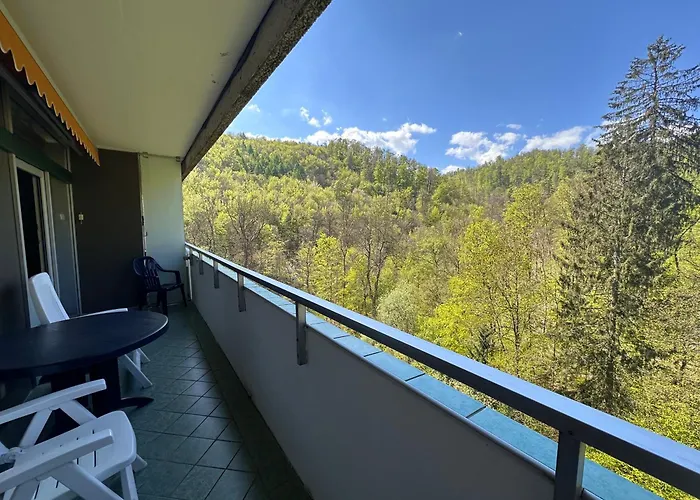 Waldblick - - Schwimmbad Und Sauna *